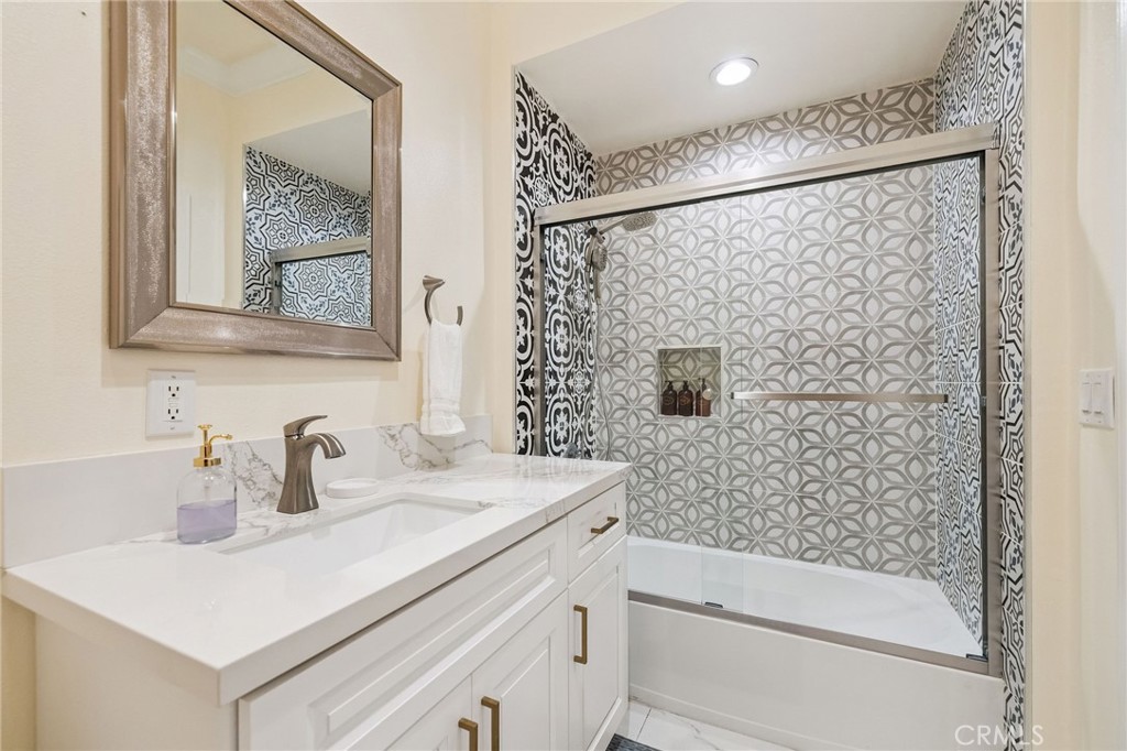 2104 Crenshaw Boulevard Property Photo 25
