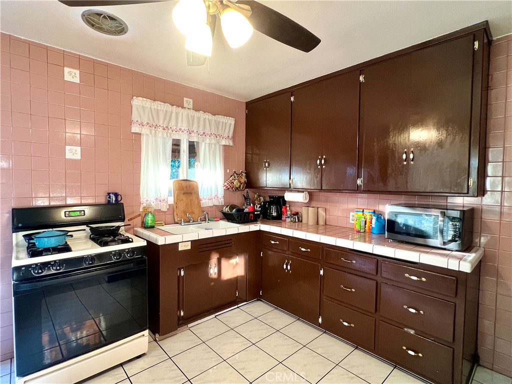 5941 Stanton Property Photo 3