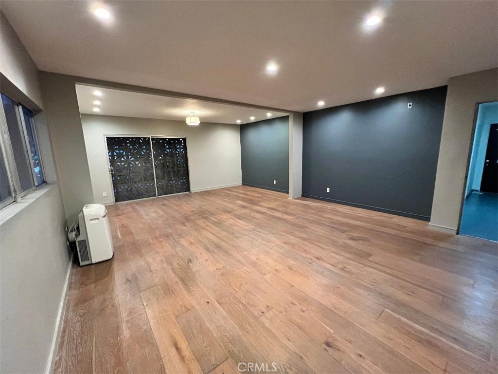 2433 190th Property Photo 2