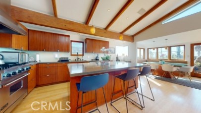 3205 Bayview Drive Property Photo 2