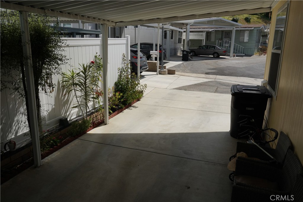 2550 Pacific Coast Hwy 111 Property Photo 11
