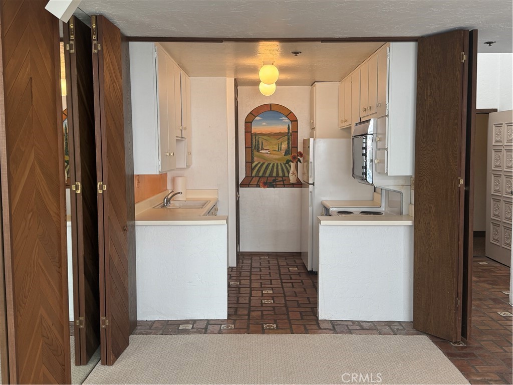 535 Esplanade 601 Property Photo 12