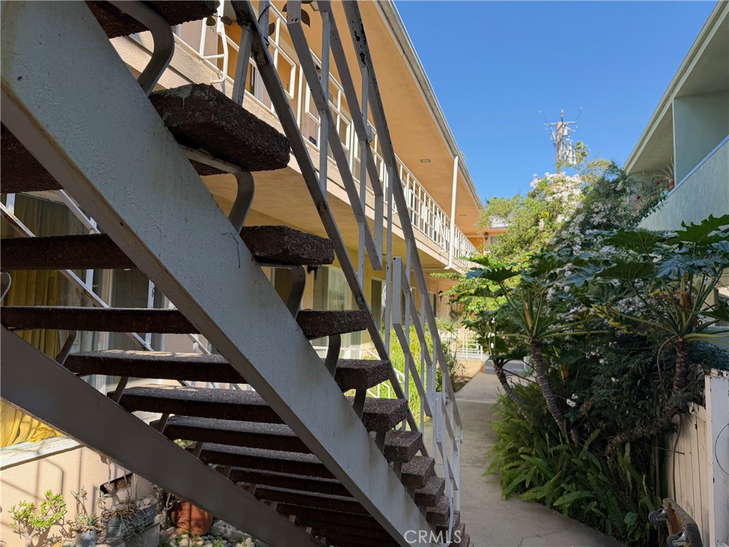1129 Lincoln Boulevard Property Photo 5