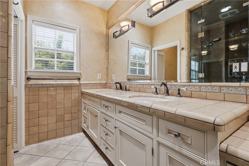 500 3rd Property Photo 12