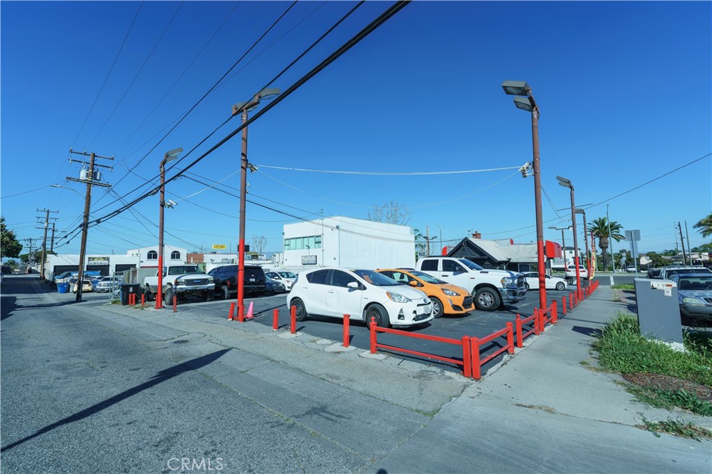 17025 Hawthorne Property Photo 9