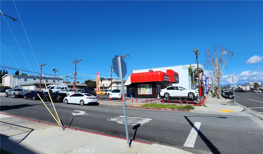 17025 Hawthorne Property Photo 10