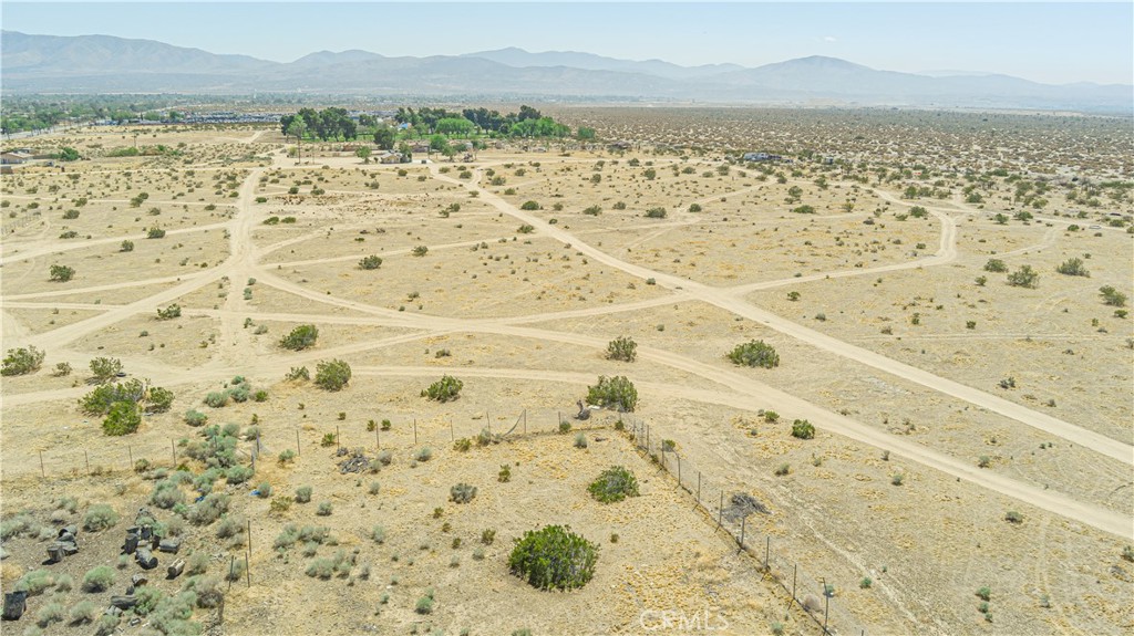 90 Palmdale Blvd Property Photo 10