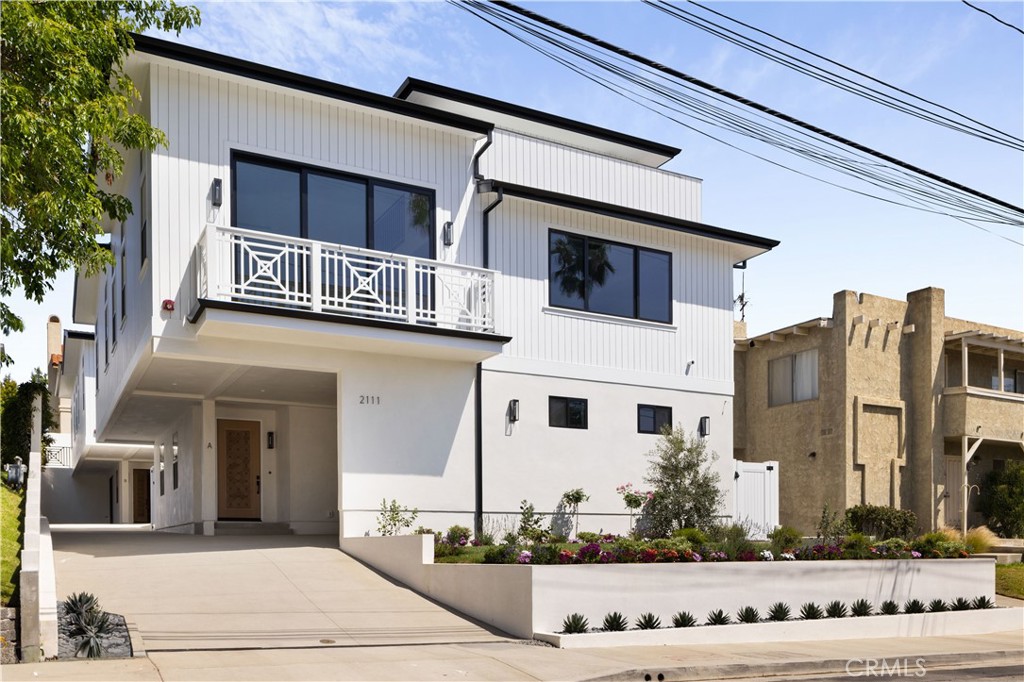 2111 Clark A Property Photo 1