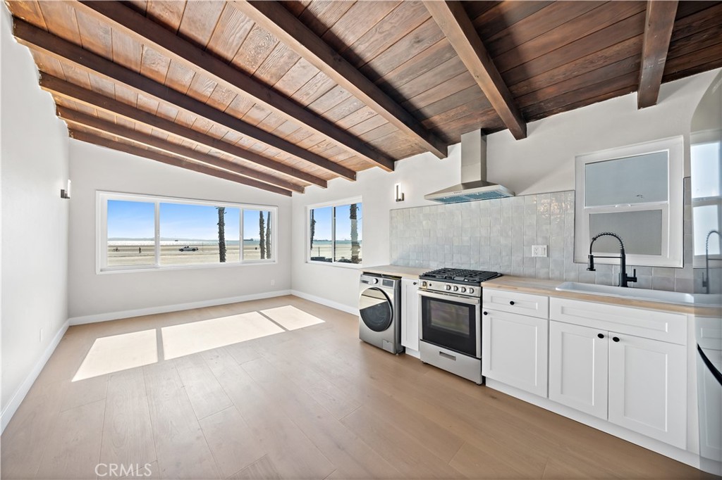 5339 E Ocean Property Photo 3