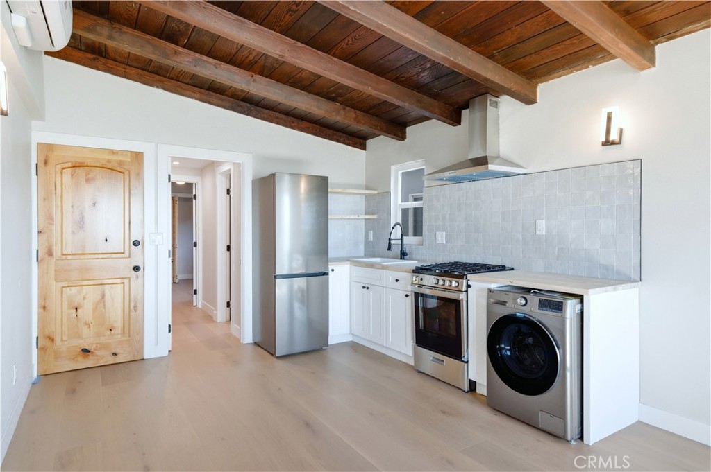 5339 E Ocean Property Photo 4