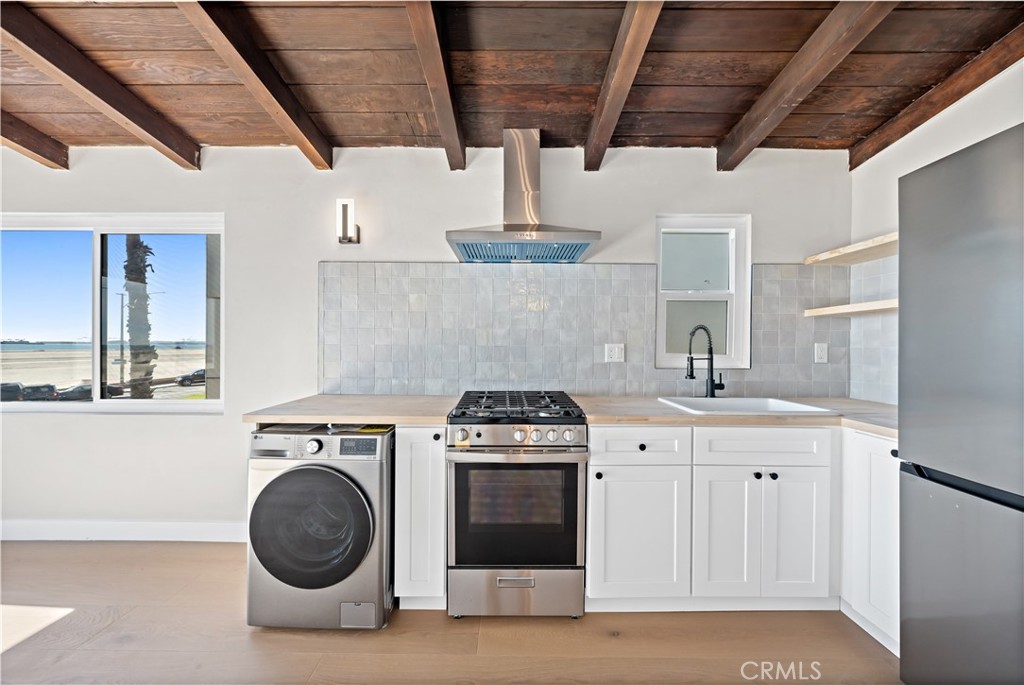 5339 E Ocean Property Photo 11
