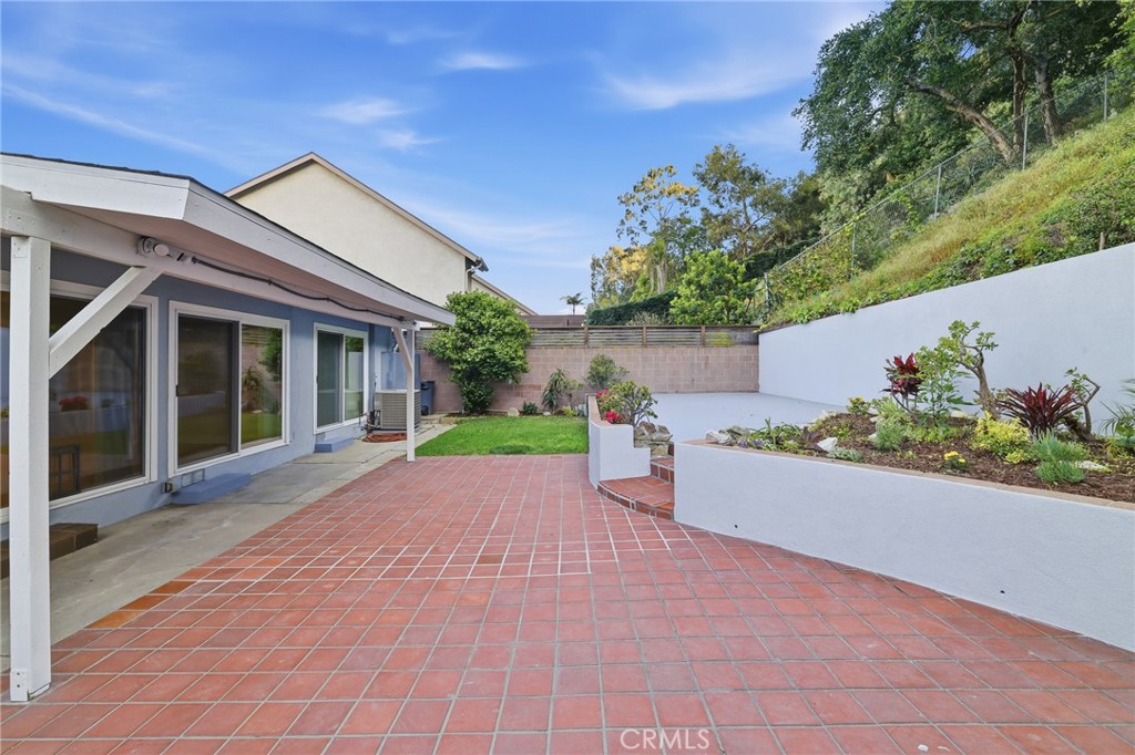 4070 Bluff Street Property Photo 2