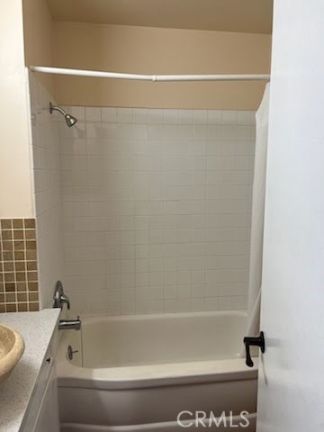1040 Cedar Property Photo 6