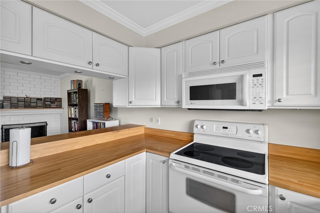 22679 Nadine Circle B Property Photo 16