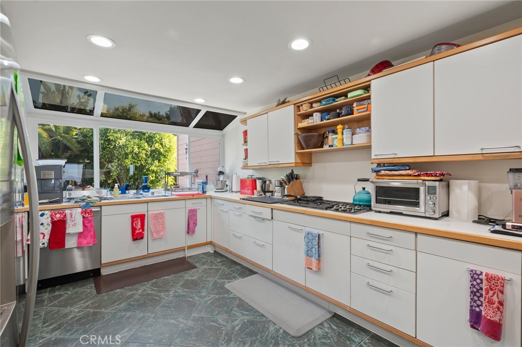867 Aubrey Court 3 Property Photo 10