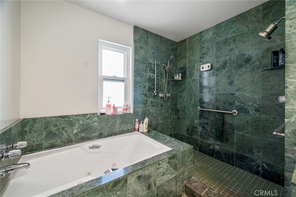 867 Aubrey Court 3 Property Photo 14