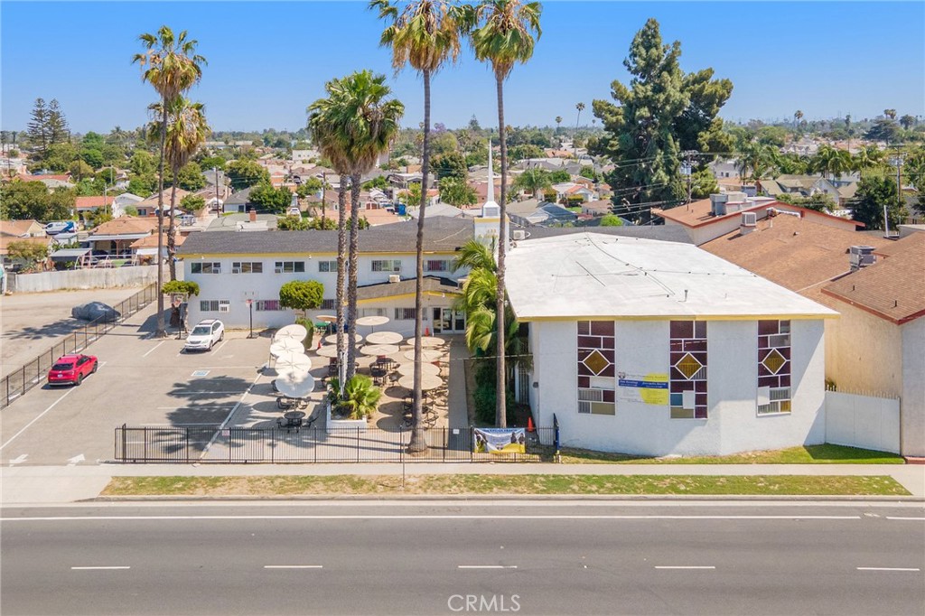 400 S Santa Fe Property Photo 1