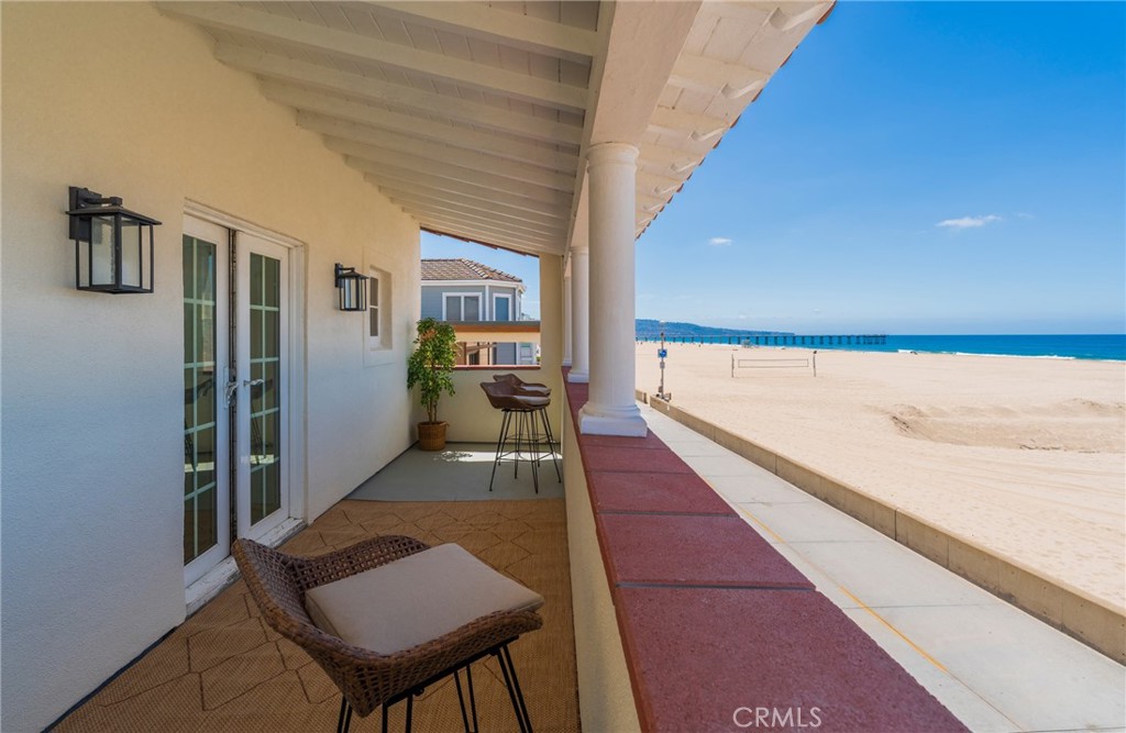 1818 The Strand 1 Property Photo 3