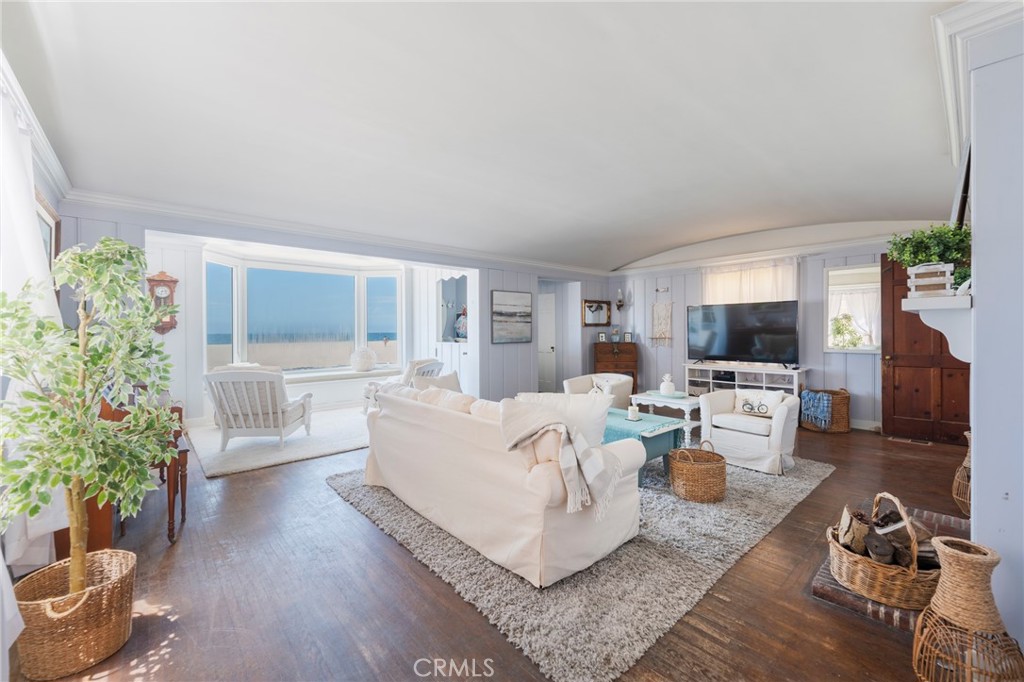 1818 The Strand 1 Property Photo 19