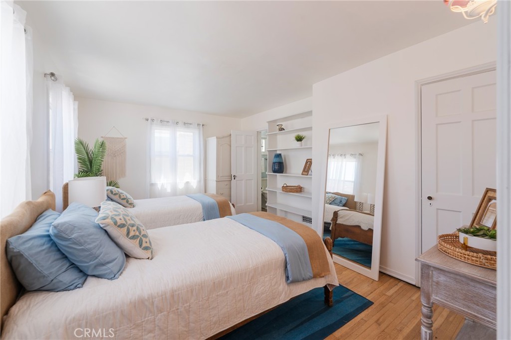 1818 The Strand 1 Property Photo 34
