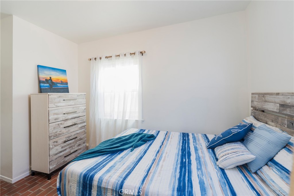 1818 The Strand 1 Property Photo 44