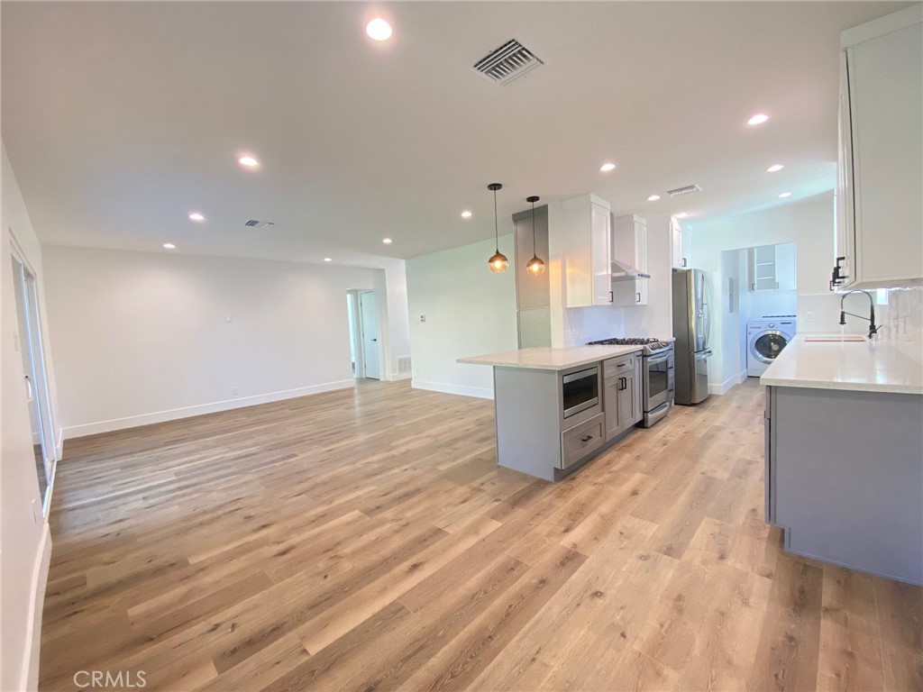 8045 Darby Property Photo 1