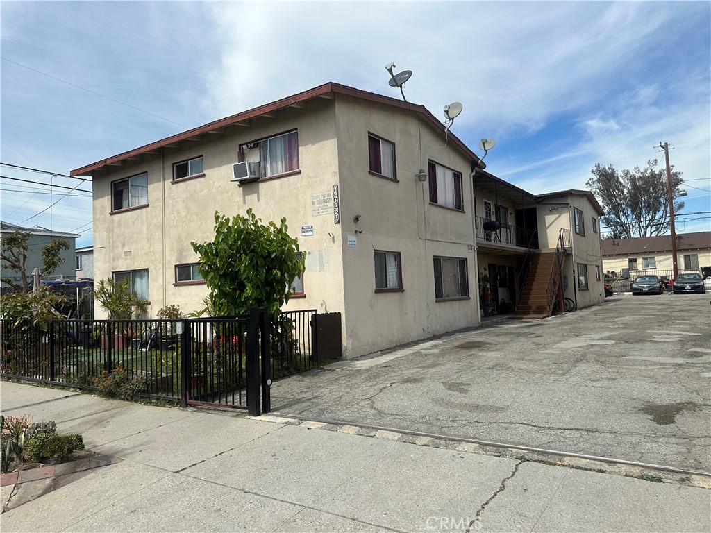 1659 W 207th Property Photo 1