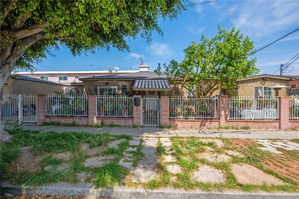 1302 N Wilmington Boulevard Property Photo 8