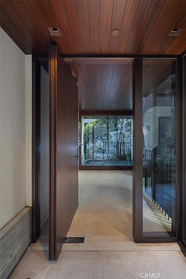3216 The Strand Property Photo 11
