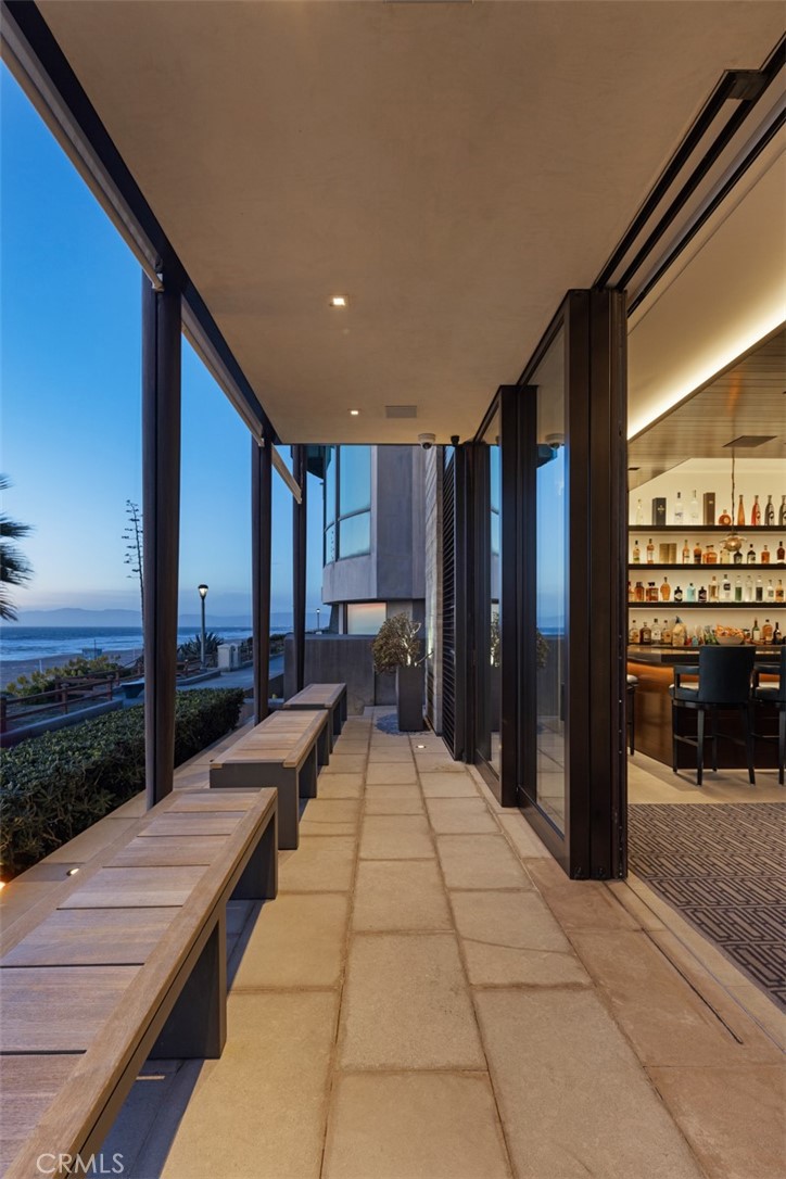 3216 The Strand Property Photo 44