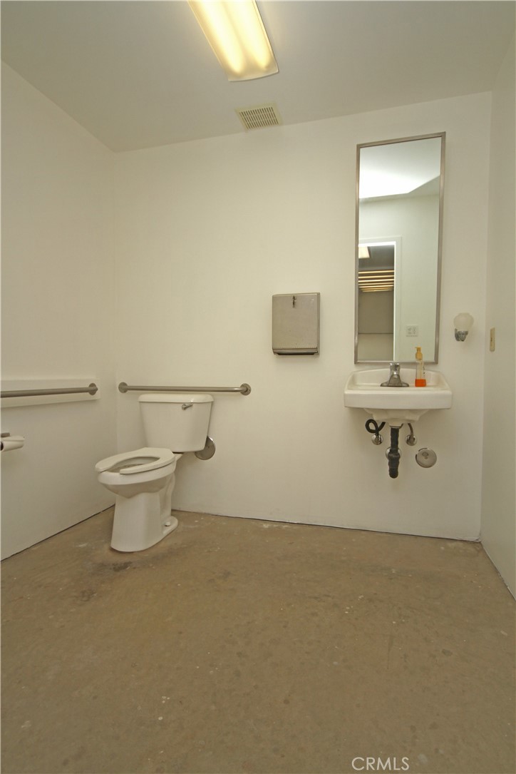 25208 Broadwell Avenue A Property Photo 10