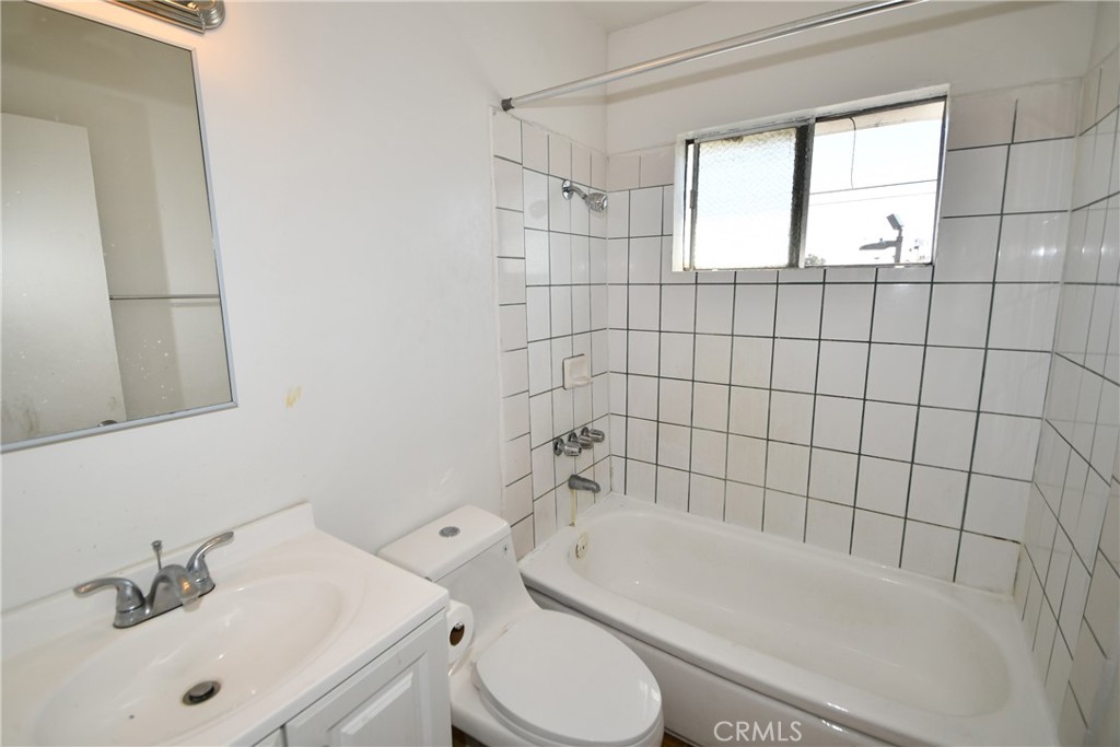 7104 San Pedro Property Photo 11