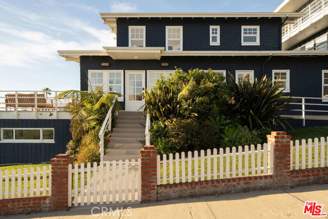 1000 The Strand Property Photo 17