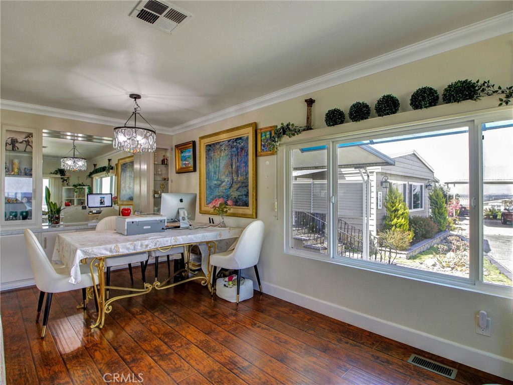 2550 Pacific Coast Highway 255 Property Photo 8