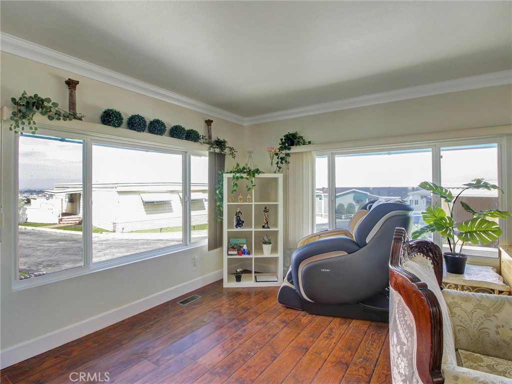 2550 Pacific Coast Highway 255 Property Photo 10