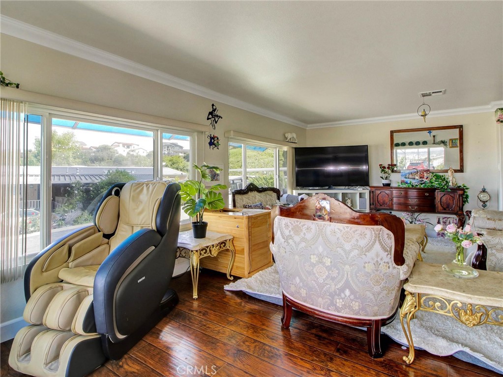 2550 Pacific Coast Highway 255 Property Photo 14