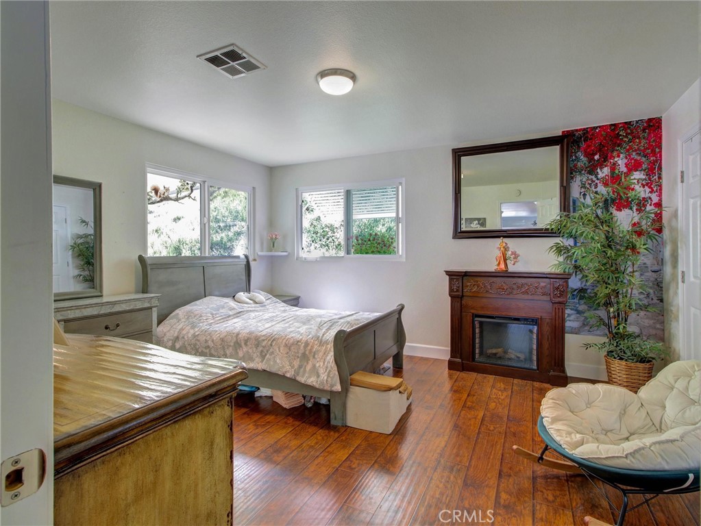 2550 Pacific Coast Highway 255 Property Photo 25