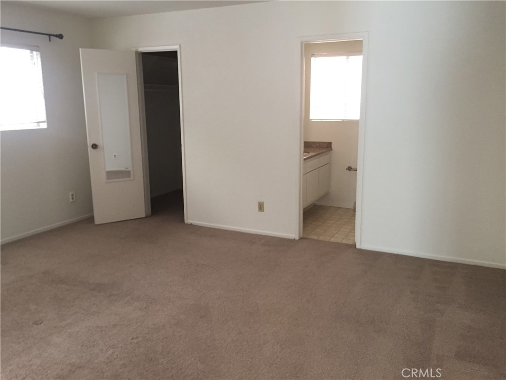 637 Manhattan Beach Boulevard Property Photo 15