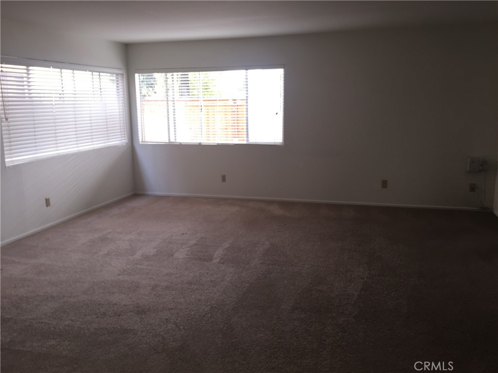 637 Manhattan Beach Boulevard Property Photo 16