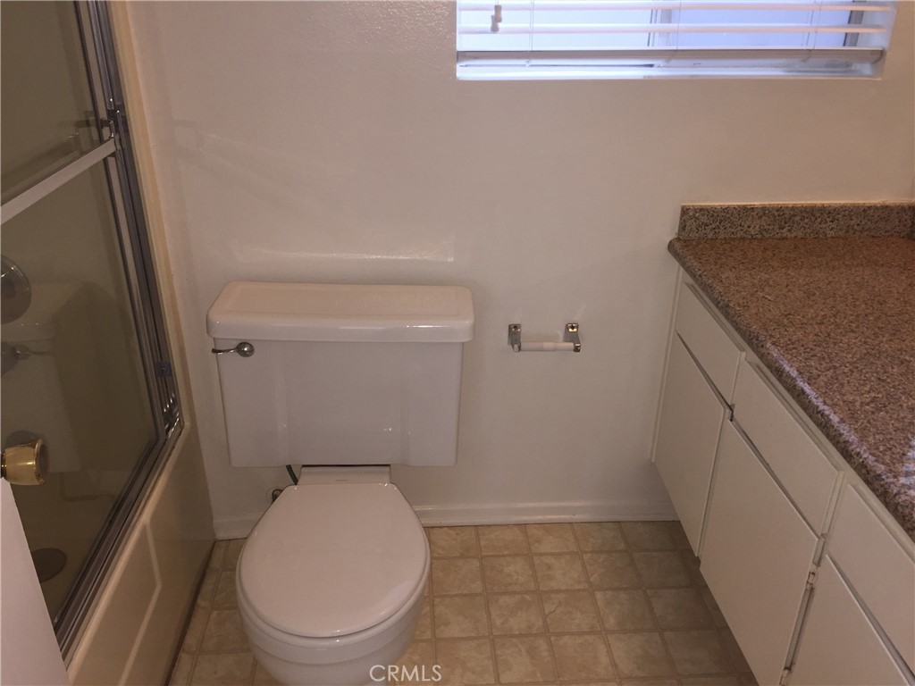 637 Manhattan Beach Boulevard Property Photo 17