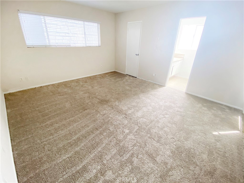 637 Manhattan Beach Boulevard Property Photo 23