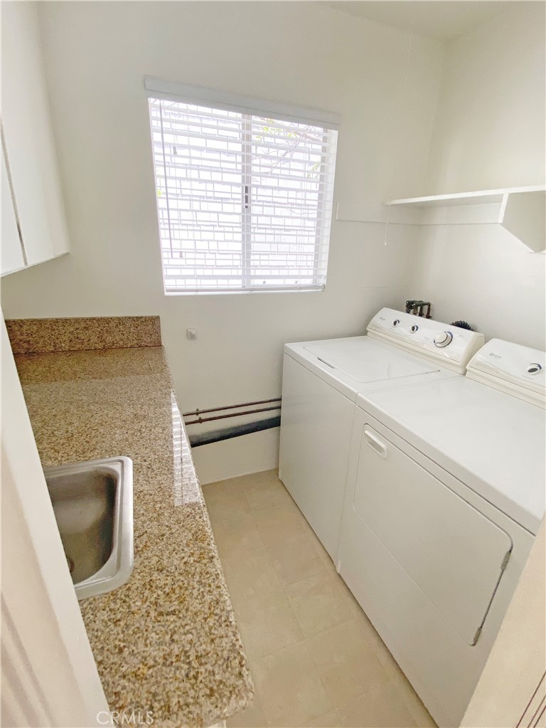 637 Manhattan Beach Boulevard Property Photo 27