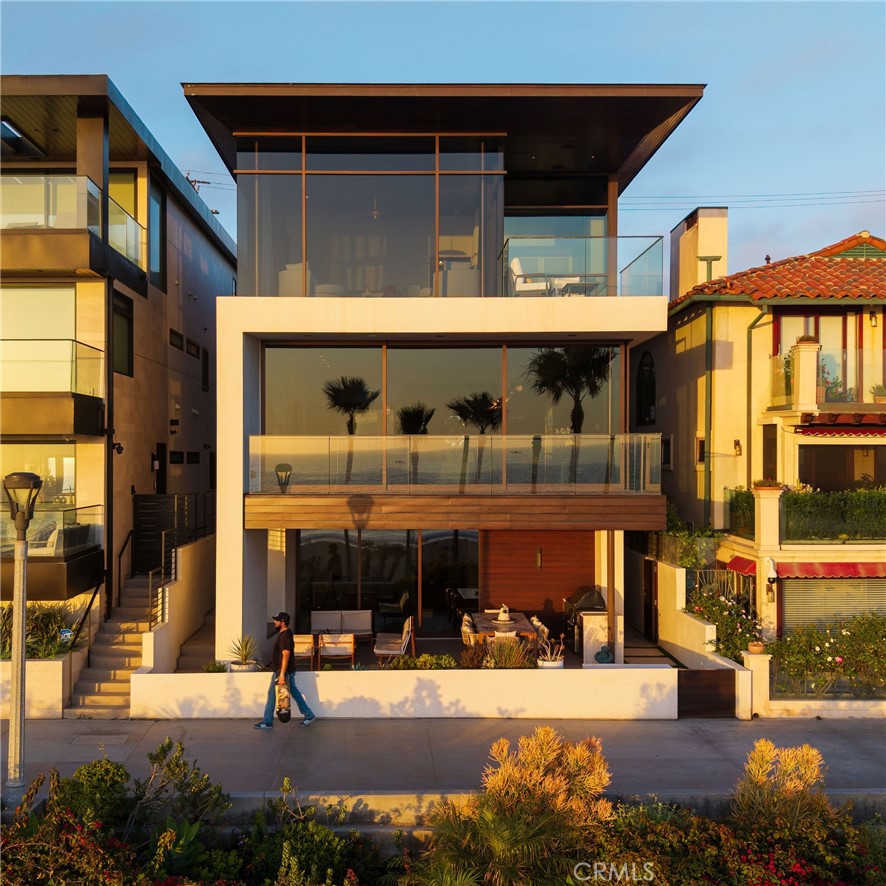 1204 The Strand Property Photo 3