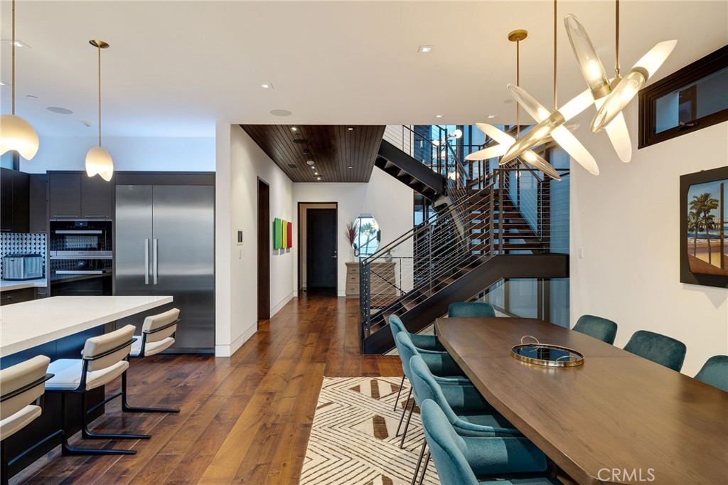 1204 The Strand Property Photo 12
