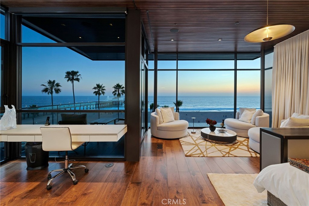 1204 The Strand Property Photo 25
