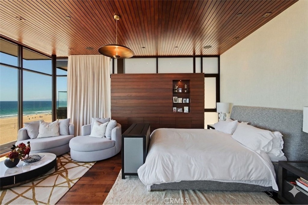 1204 The Strand Property Photo 28