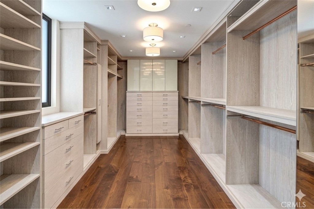 1204 The Strand Property Photo 31