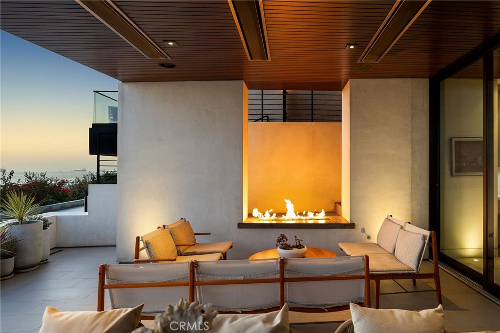 1204 The Strand Property Photo 40