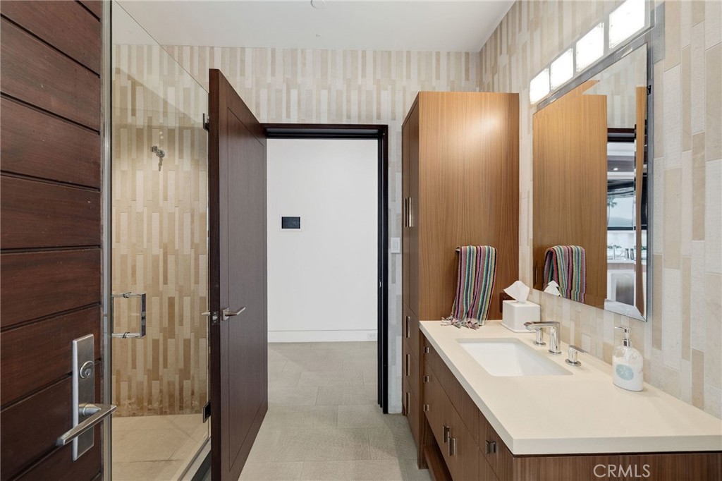 1204 The Strand Property Photo 45