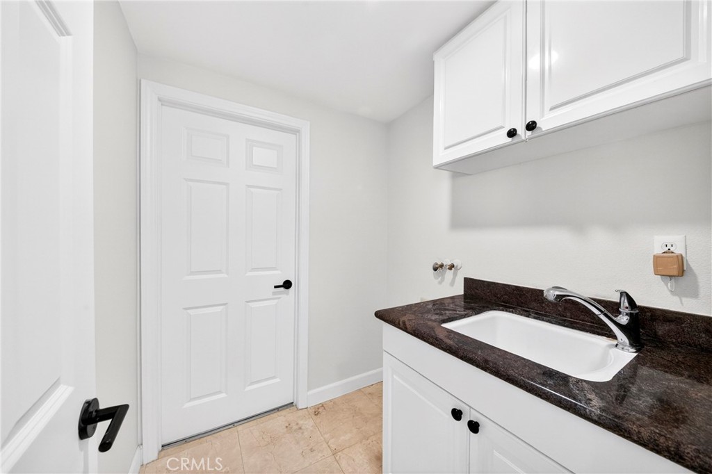 27402 Larchbluff Property Photo 15